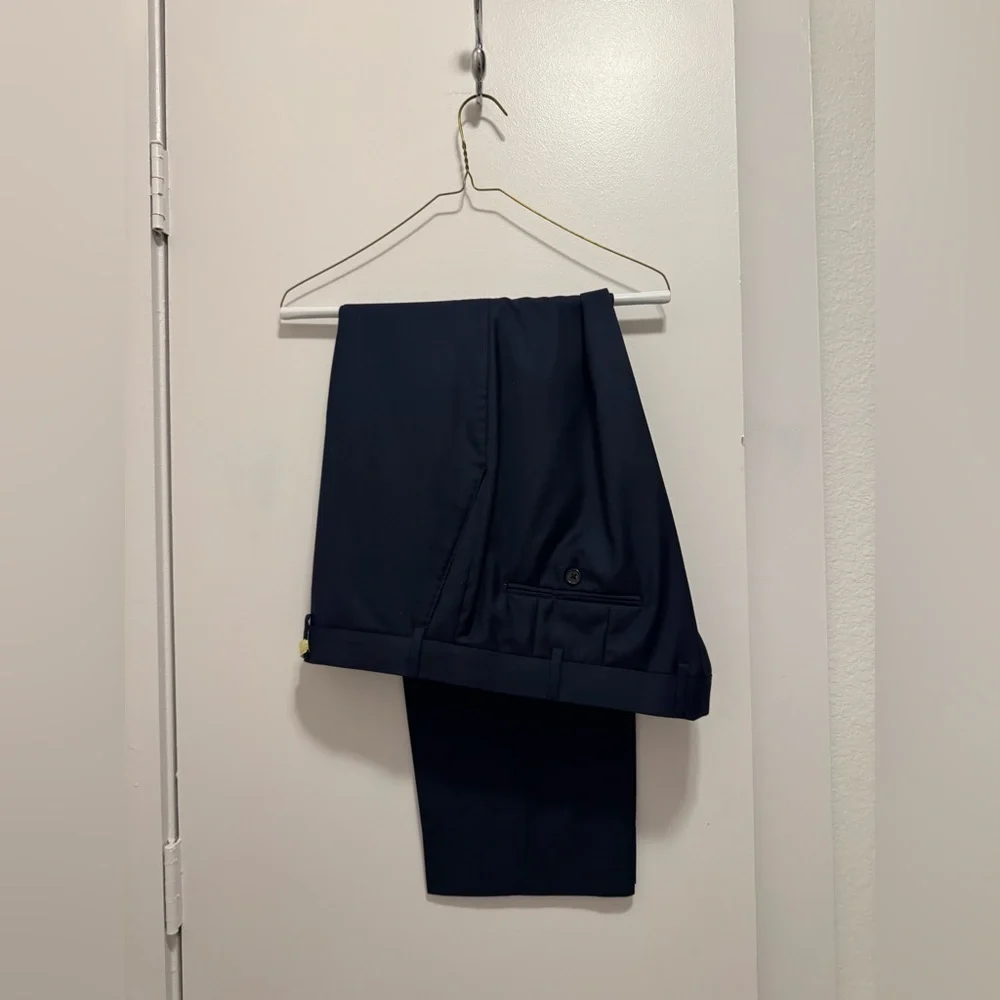 Ralph Lauren Wool/Polyester Men’s Suit 44R/38R(28inseam) Dark Blue Jacket/Pants